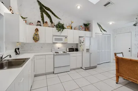 6077 Brightwater Terrace Boynton Beach FL 33437