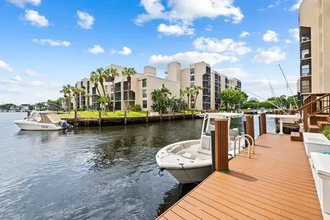 15 Royal Palm Way Boca Raton FL 33432