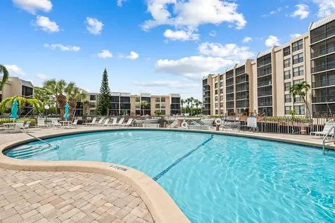 15 Royal Palm Way Boca Raton FL 33432