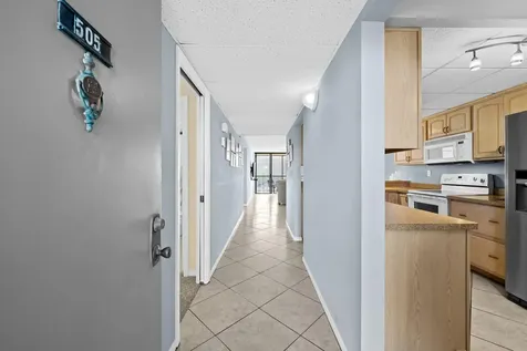 15 Royal Palm Way Boca Raton FL 33432