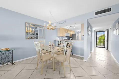 15 Royal Palm Way Boca Raton FL 33432