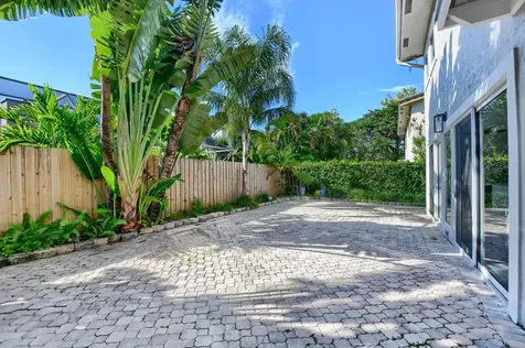 23352 Lago Mar Circle Boca Raton FL 33433