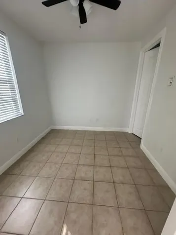 2502 N Dixie Highway Lake Worth FL 33460
