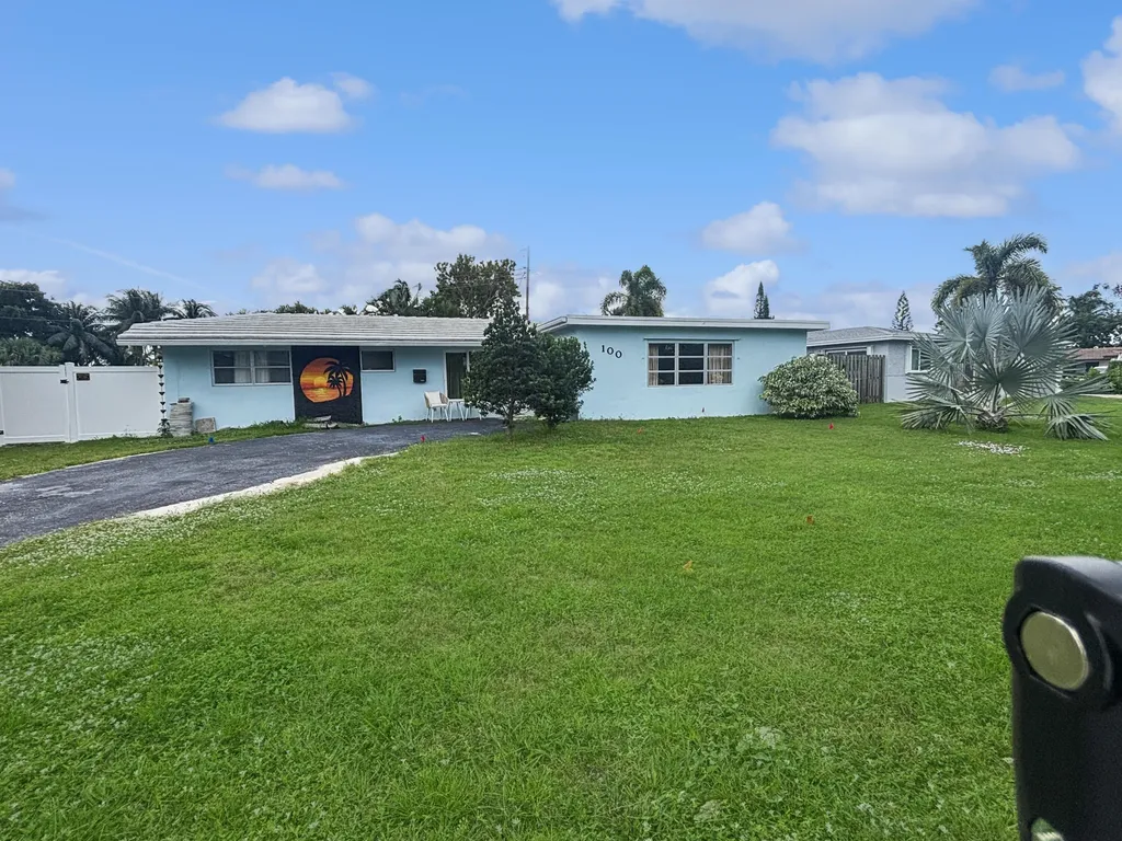 100 SW 17th Street Pompano Beach FL 33060