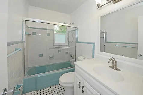 3180 NW 6th Avenue Oakland Park FL 33309