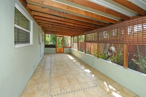 3180 NW 6th Avenue Oakland Park FL 33309