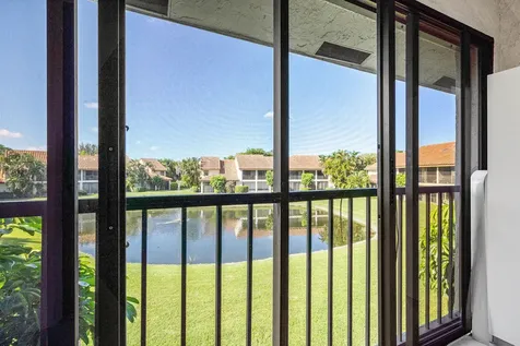 7977 La Mirada Drive Boca Raton FL 33433