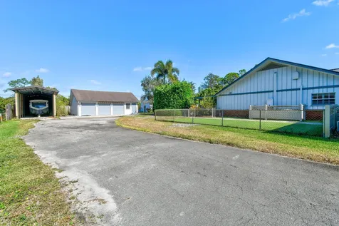 14863 22nd Road Loxahatchee Groves FL 33470