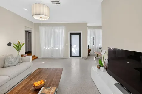 215 N Seacrest Circle Delray Beach FL 33444