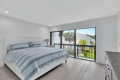 2804 Bridgewood Drive Boca Raton FL 33434