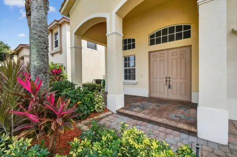 2205 Sw Newport Isles Boulevard Port Saint Lucie FL 34953