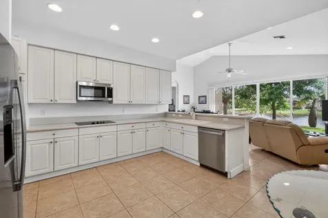 2205 Sw Newport Isles Boulevard Port Saint Lucie FL 34953