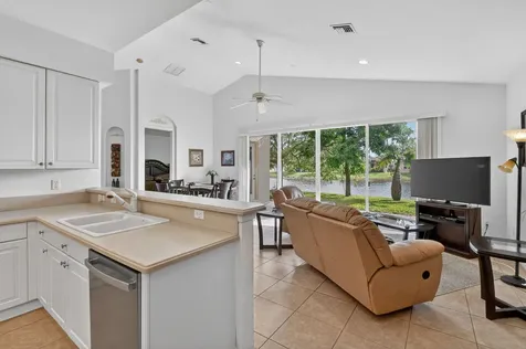2205 Sw Newport Isles Boulevard Port Saint Lucie FL 34953