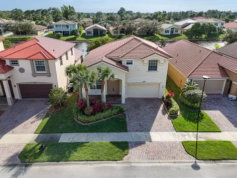 2205 Sw Newport Isles Boulevard Port Saint Lucie FL 34953