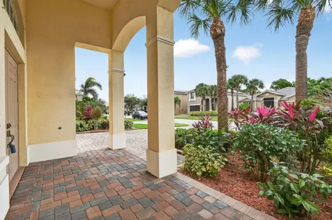2205 Sw Newport Isles Boulevard Port Saint Lucie FL 34953