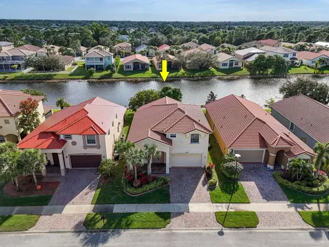 2205 Sw Newport Isles Boulevard Port Saint Lucie FL 34953