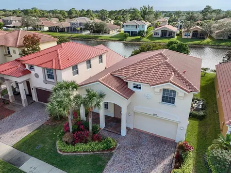 2205 Sw Newport Isles Boulevard Port Saint Lucie FL 34953