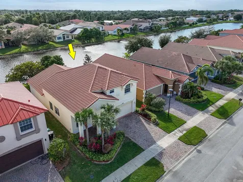 2205 Sw Newport Isles Boulevard Port Saint Lucie FL 34953