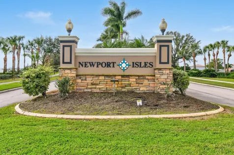 2205 Sw Newport Isles Boulevard Port Saint Lucie FL 34953