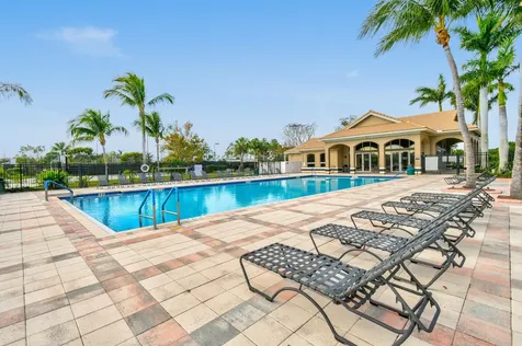 2205 Sw Newport Isles Boulevard Port Saint Lucie FL 34953