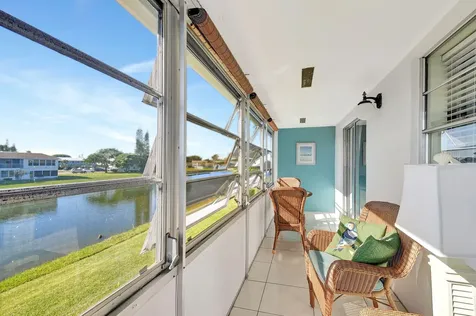 24 Chatham A West Palm Beach FL 33417