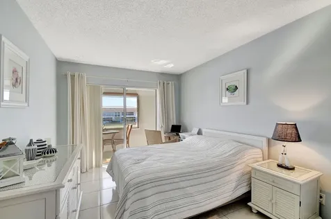 24 Chatham A West Palm Beach FL 33417