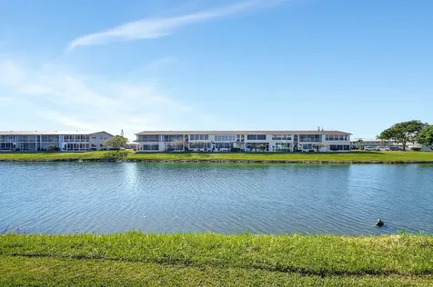 24 Chatham A West Palm Beach FL 33417