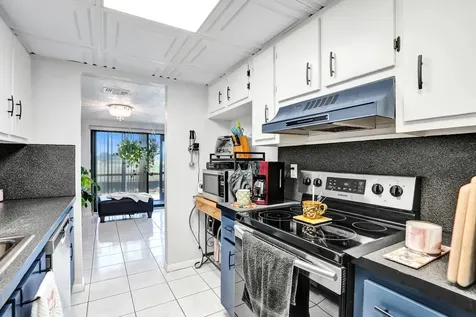 2758 Nw 80th Avenue Sunrise FL 33322
