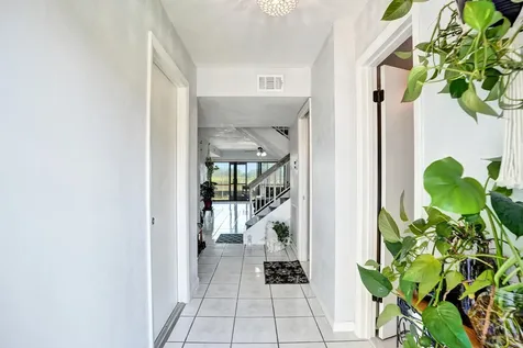 2758 Nw 80th Avenue Sunrise FL 33322
