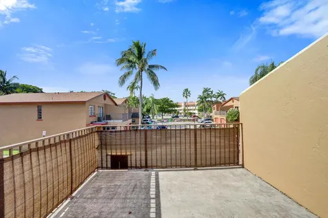 2758 Nw 80th Avenue Sunrise FL 33322