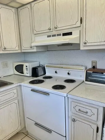 2840 Lake Osborne Drive Lake Worth FL 33461