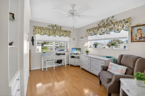 480 Horizons Boynton Beach FL 33435