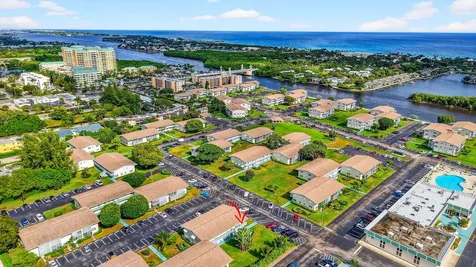 480 Horizons Boynton Beach FL 33435