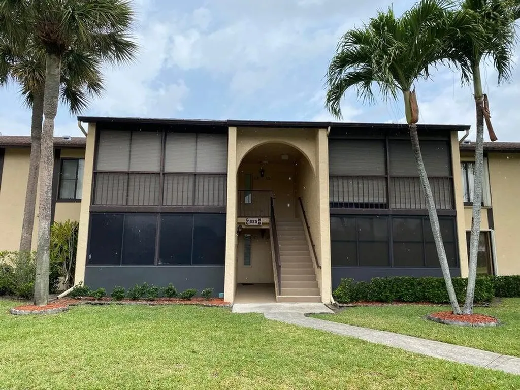 825 Sky Pine Way Greenacres FL 33415