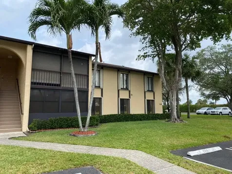 825 Sky Pine Way Greenacres FL 33415