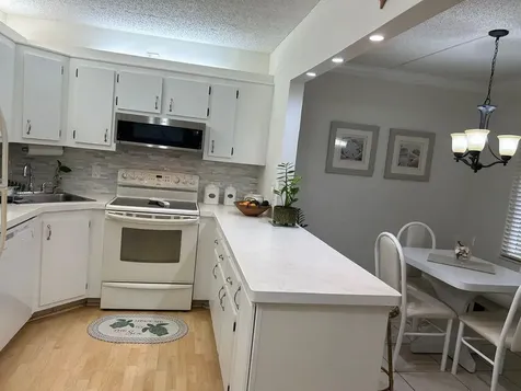 825 Sky Pine Way Greenacres FL 33415