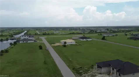 4012 NW 38th Street Cape Coral FL 33993