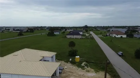 4012 NW 38th Street Cape Coral FL 33993