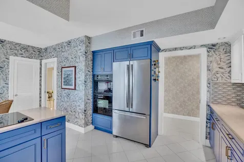 1903 Bay Road Vero Beach FL 32963