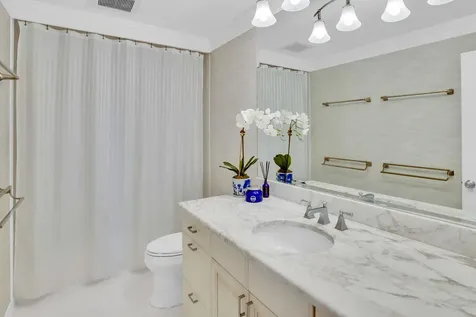 1903 Bay Road Vero Beach FL 32963