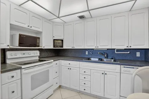 2035 Ainslie C Boca Raton FL 33434