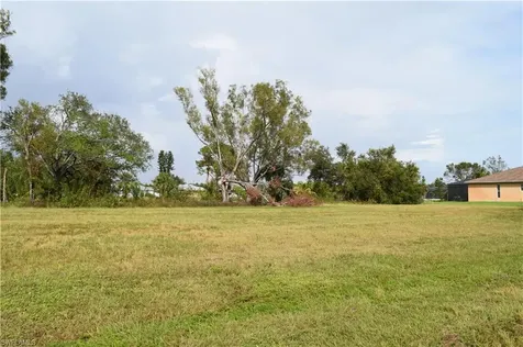 2221 NE 25th Terrace Cape Coral FL 33909