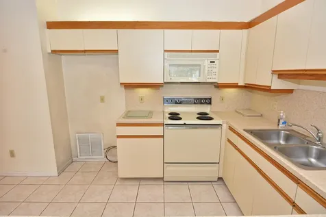 2544 Se Tropical East Circle Port Saint Lucie FL 34952