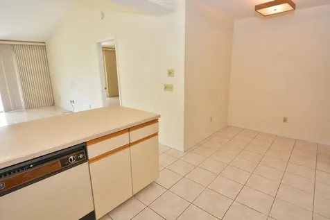 2544 Se Tropical East Circle Port Saint Lucie FL 34952
