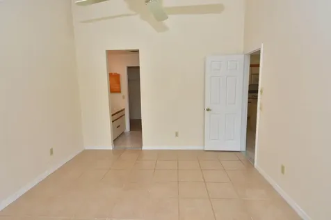 2544 Se Tropical East Circle Port Saint Lucie FL 34952