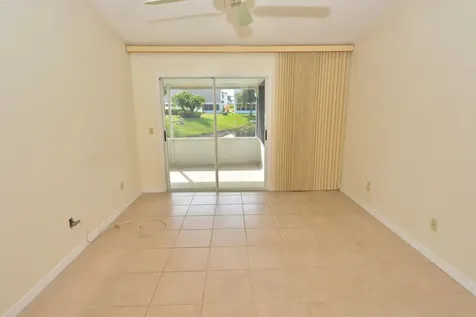 2544 Se Tropical East Circle Port Saint Lucie FL 34952