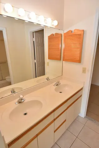2544 Se Tropical East Circle Port Saint Lucie FL 34952