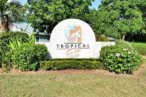 2544 Se Tropical East Circle Port Saint Lucie FL 34952