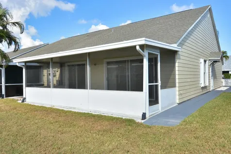 2544 Se Tropical East Circle Port Saint Lucie FL 34952