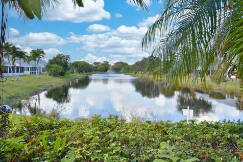 2544 Se Tropical East Circle Port Saint Lucie FL 34952